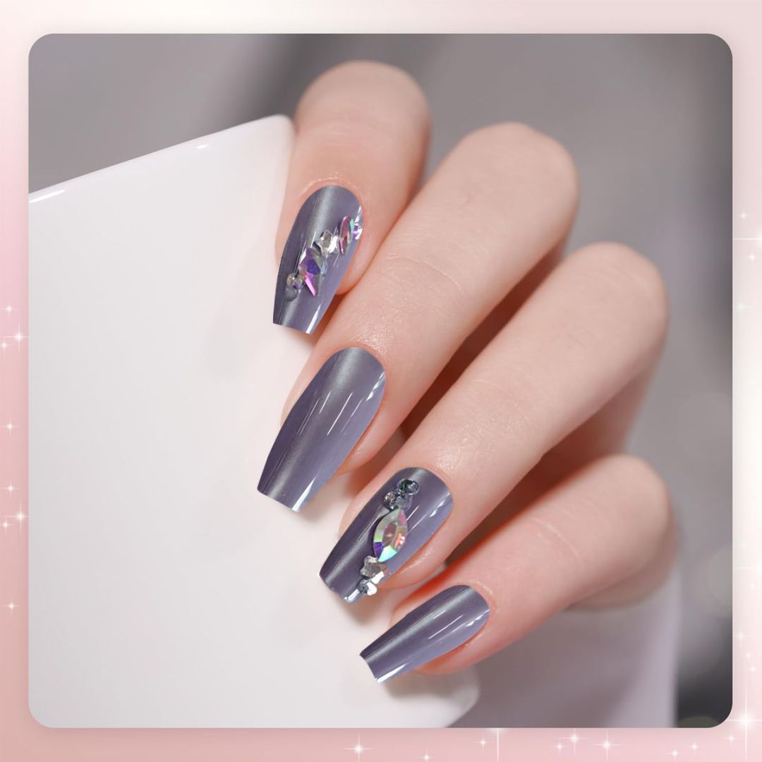 Diamond-set Nails Brownish-gray